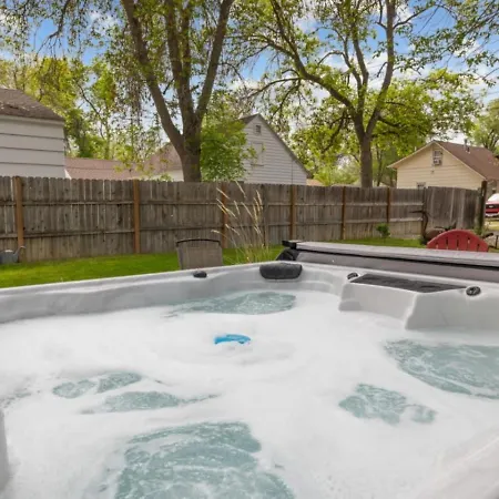 Bo'S Rusty Western Central Home With Hot Tub And Sauna